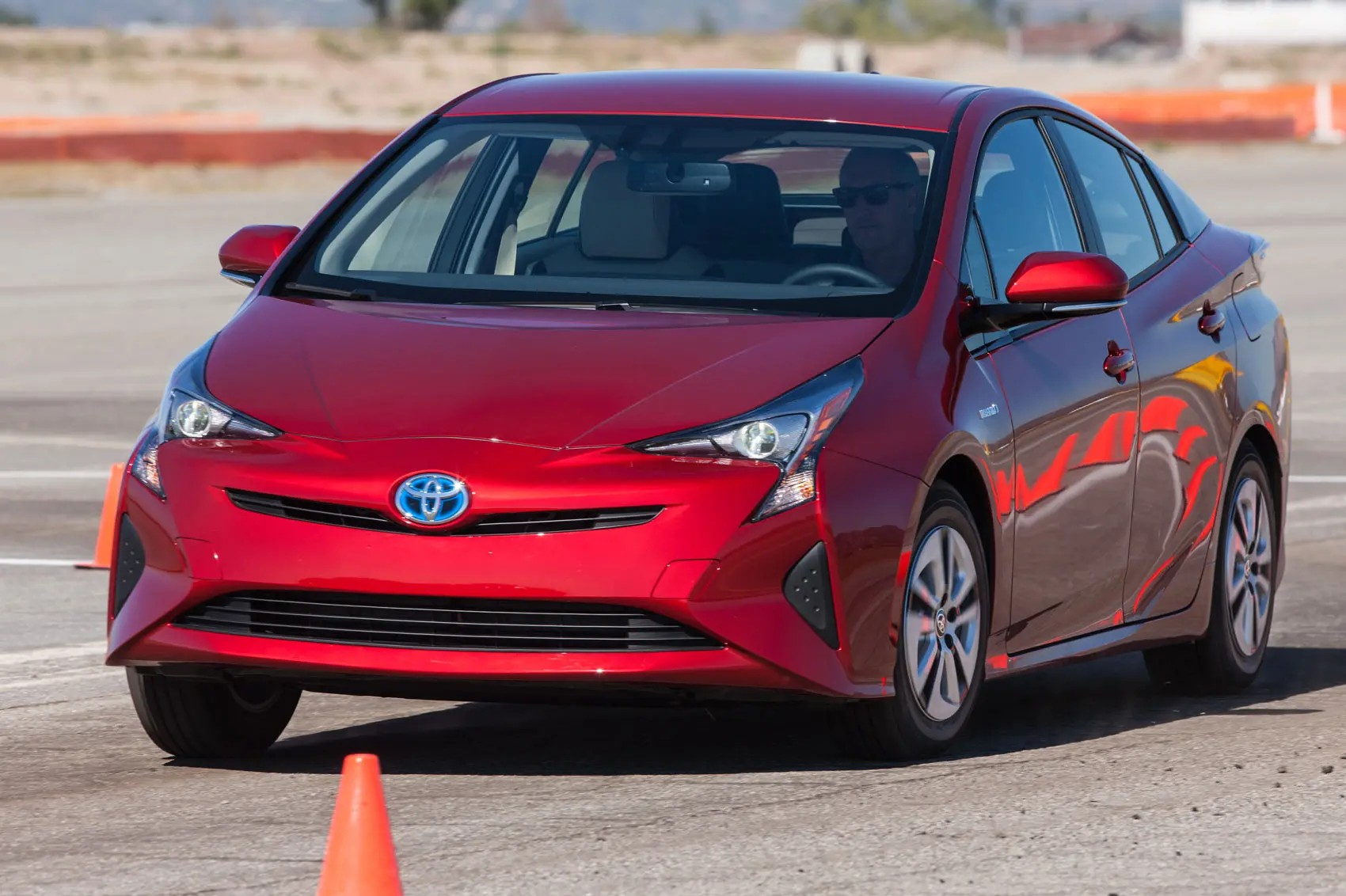 Toyota Hybrid Prius, Toyota Prius fuel efficiency, Toyota Prius features, Toyota Prius price, Toyota Prius reviews