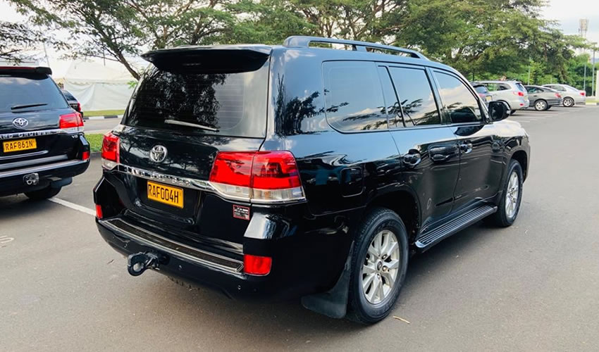 Toyota Land Cruiser V8, Toyota Land Cruiser V8 rental Rwanda, Toyota Land Cruiser V8 hire Kigali, Toyota Land Cruiser V8 price Rwanda, Toyota Land Cruiser V8 features