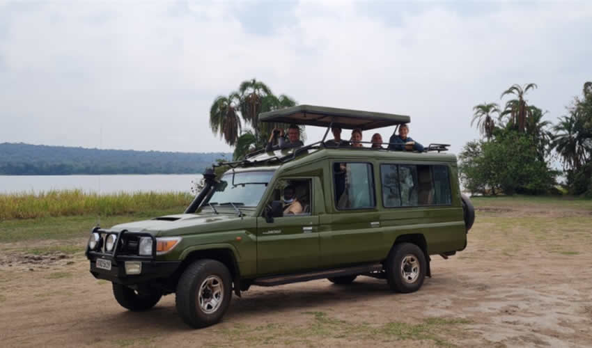 visit akagera national park with fast rwanda car rental